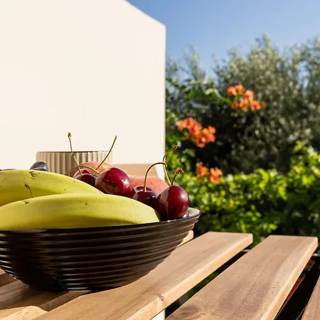 Nikargy Avra Коскину