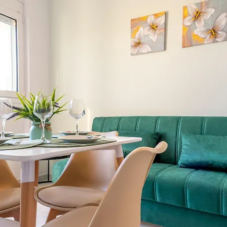 Nikargy Avra アパート Koskinou