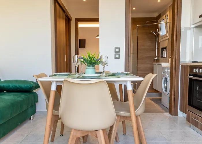 Apartament Nikargy Avra *