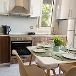 Nikargy Avra Apartman *